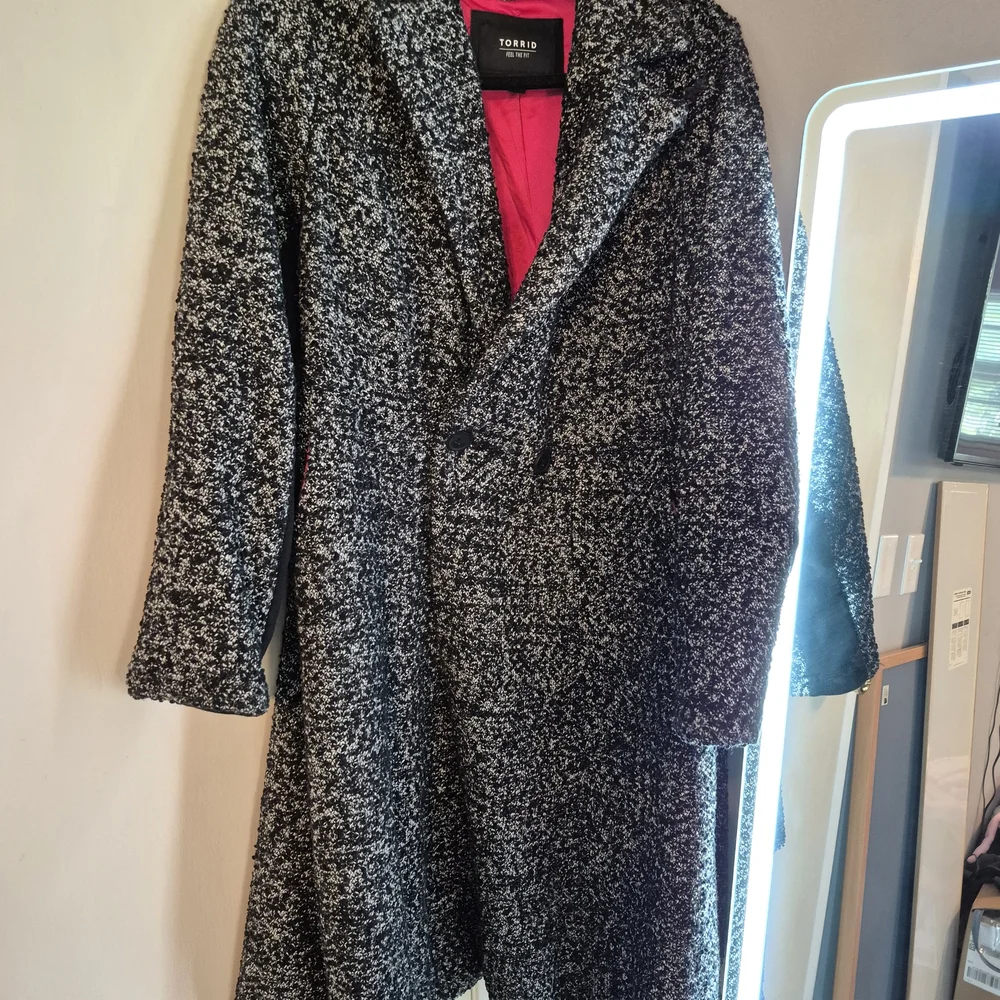 Torrid Women's Black and Gray Boucle Coat - Picture 2 of 10